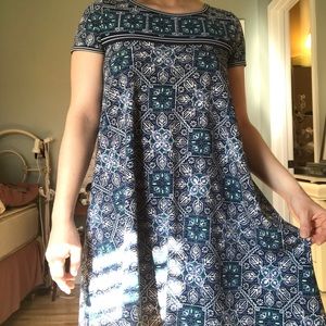 Soft and comfy dress with geometric pattern